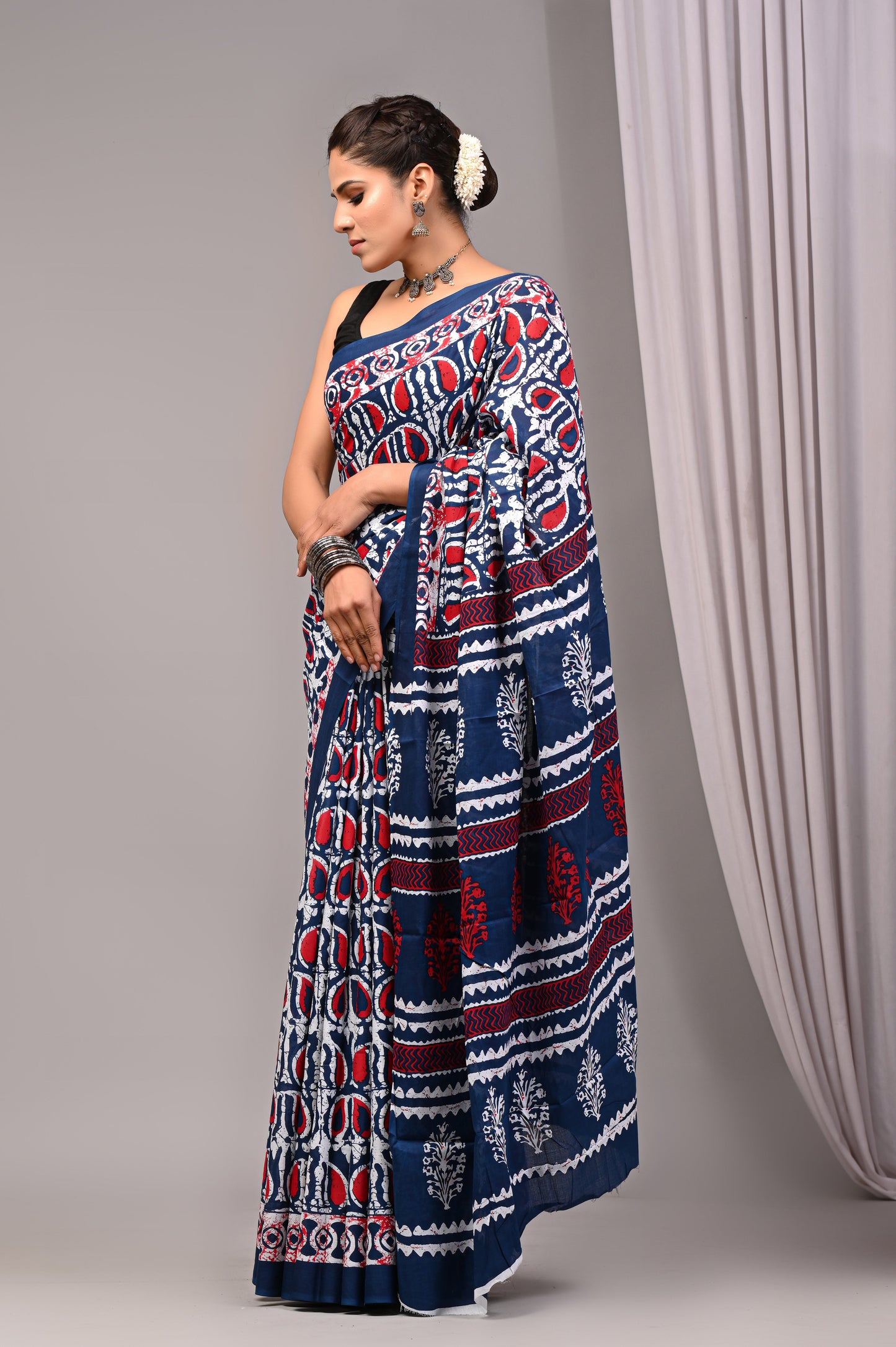 Exclusive Printed Pure Cotton Mulmul Saree With Blouse
